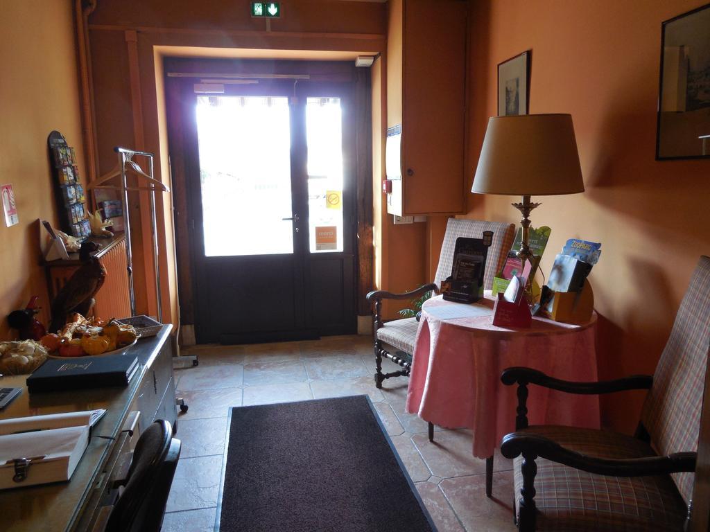 Hotel Le Lion D'Or Salbris Kültér fotó